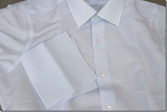 First Experienceのシャツとポケットチーフ