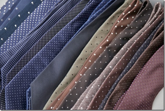 紺色と茶色のネクタイ