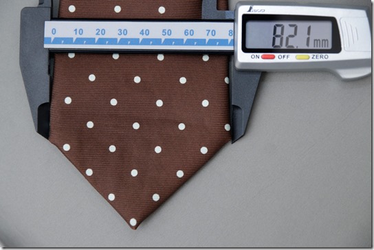 ネクタイの大剣幅