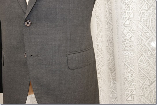 スーツの腰ポケット