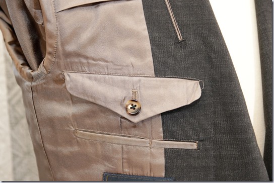 スーツの内ポケット
