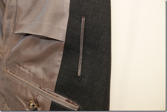 スーツのチケットポケット