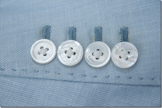 白蝶貝のジャケット袖ボタン