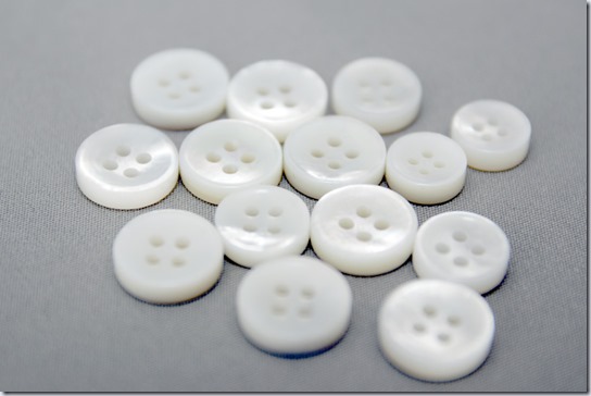 白蝶貝のシャツボタン